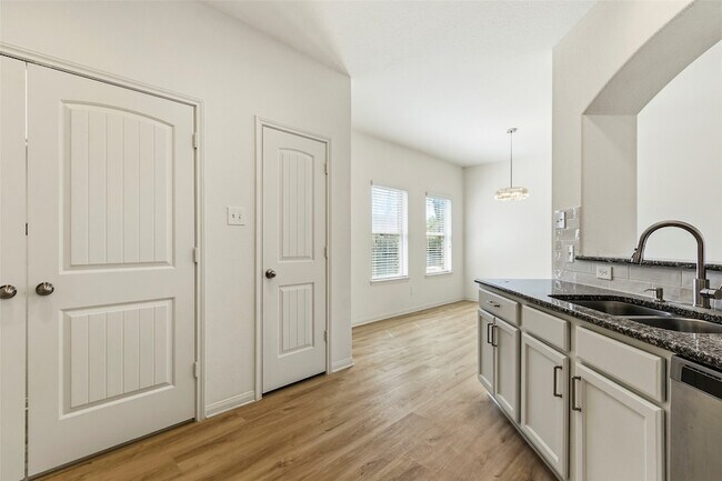Building Photo - 12339 Ridgecrest Dr