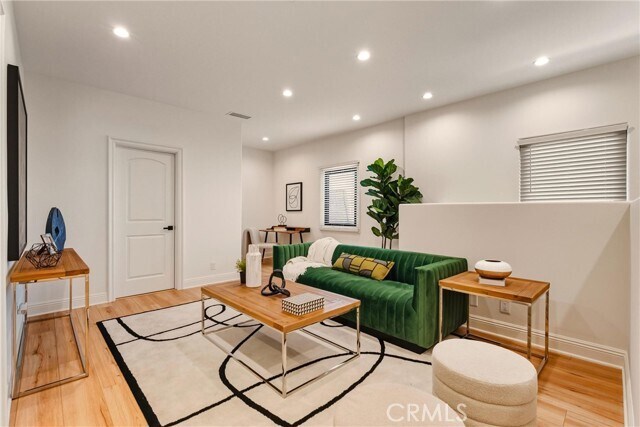 Building Photo - 5558 Edgewood Pl