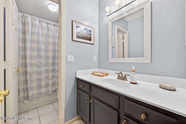 Building Photo - 3534 Millcrest Dr