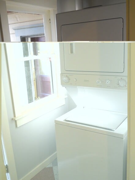Washer and Dryer - 924 Virginia St