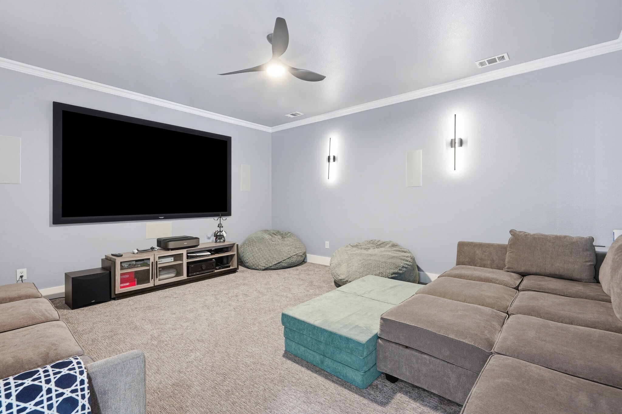 Building Photo - 5315 Cree Dr