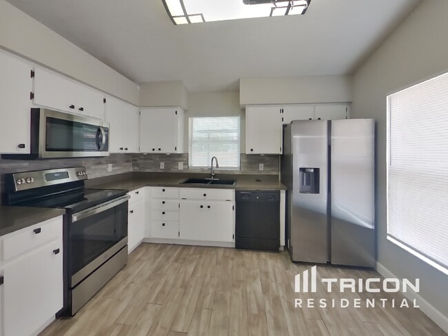 Building Photo - 1036 Malletwood Dr