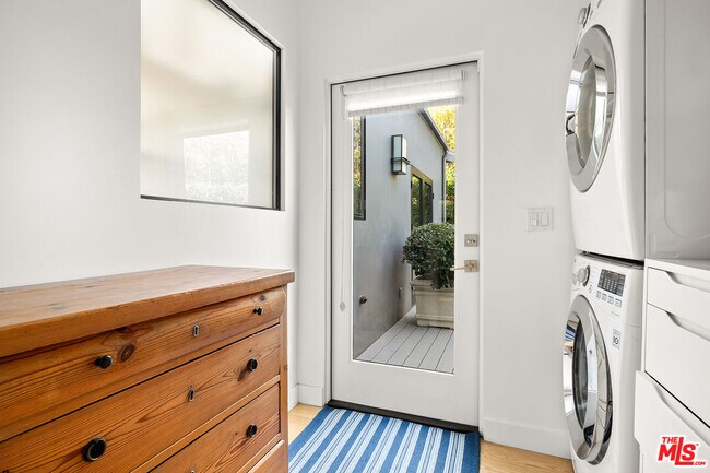 Building Photo - 723 Euclid St