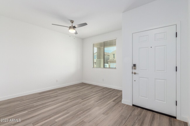 Building Photo - 16968 W Diana Ave