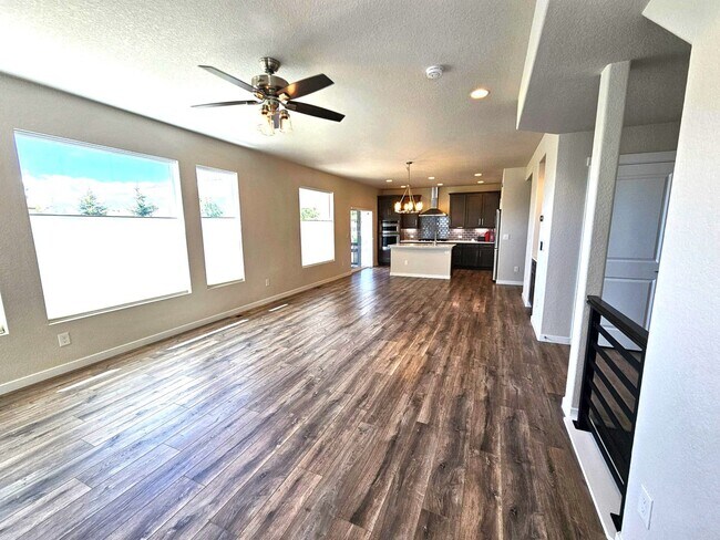 Building Photo - 1853 Clayhouse Dr