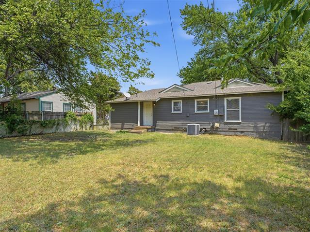 Building Photo - 2025 Westchester Dr