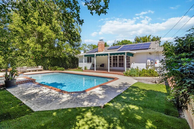 Building Photo - 23020 Haynes St