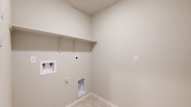 Building Photo - ALMOST NEW HOME BY FORT HOOD!!!