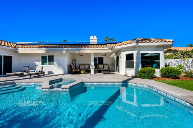 Building Photo - 73055 Amber St