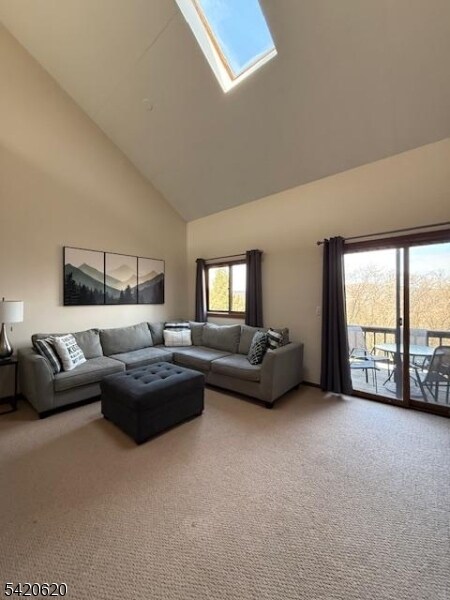 Building Photo - 2 Stowe Ct