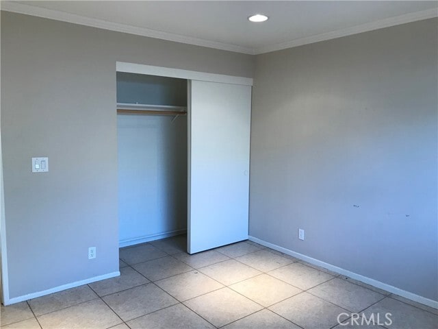 Building Photo - 356 E 20th St