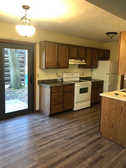 Building Photo - 899 Walnut St