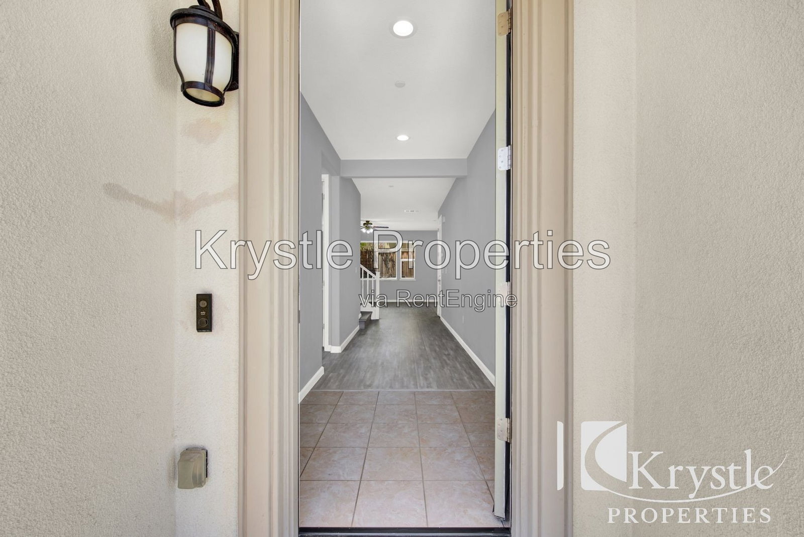 Building Photo - 1649 Roma Dr