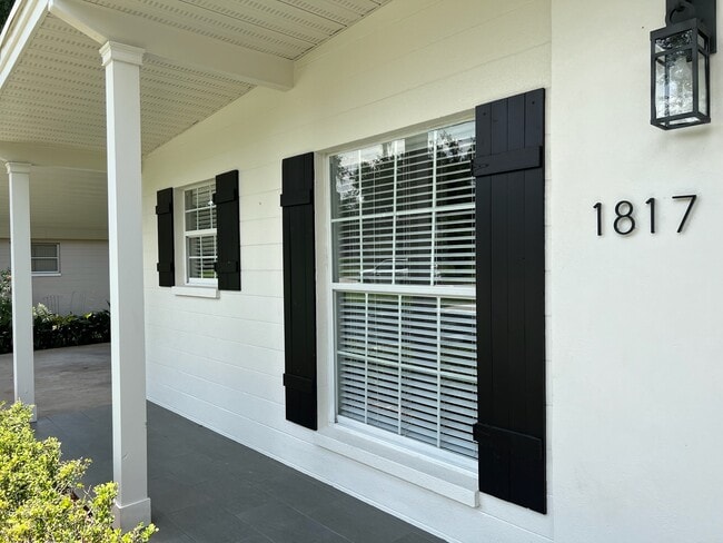 Building Photo - 1817 Loch Berry Rd