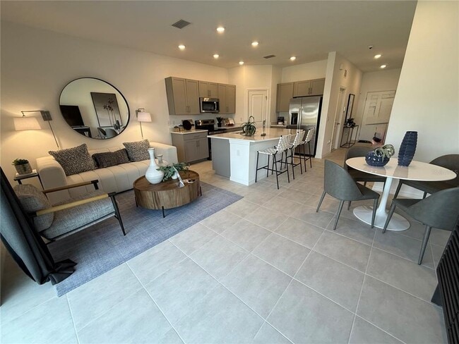 Building Photo - 15068 Cuzcorro Ct
