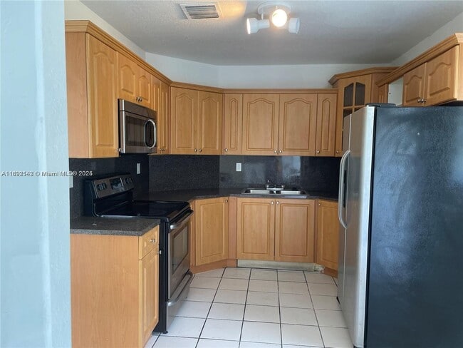 Building Photo - 29830 SW 152nd Ave
