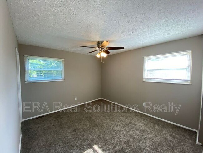 Building Photo - 2562 Bracebridge Dr