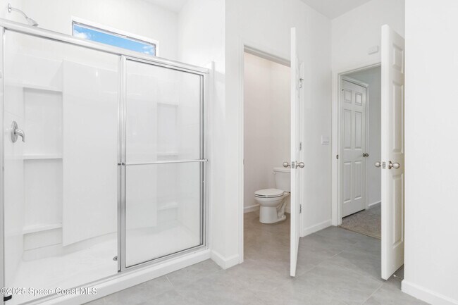 Building Photo - 947 Remington Green Dr SE