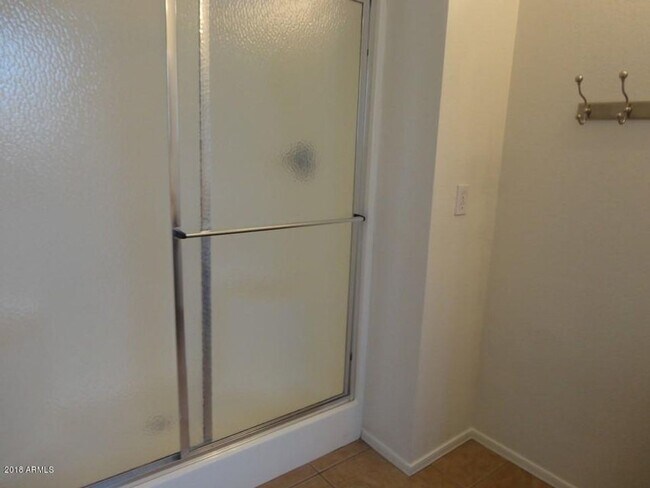 Building Photo - WATERFORD SQUARE COMMUNITY 3 BED 2.5 BATH