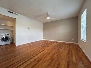 Building Photo - 808 Winflo Dr