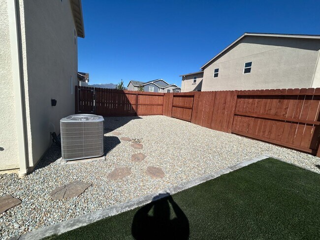 Building Photo - $500 MOVE IN SPECIAL OFF FIRST MONTHS RENT