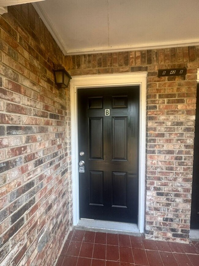 Building Photo - 40 Sue Alice Ln