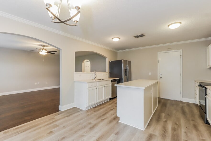 Building Photo - 30338 Rattana Ct