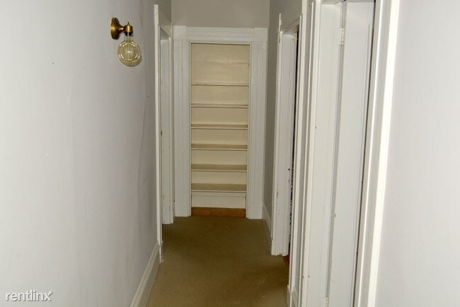 Building Photo - 1 br, 1 bath Apartment - 286 Benefit St
