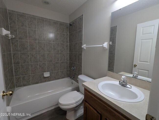 Building Photo - 127 Plantation Point Dr