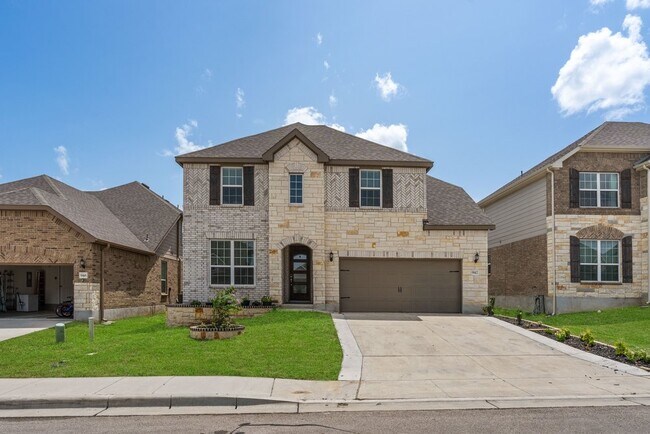 Building Photo - 942 Blue Violet