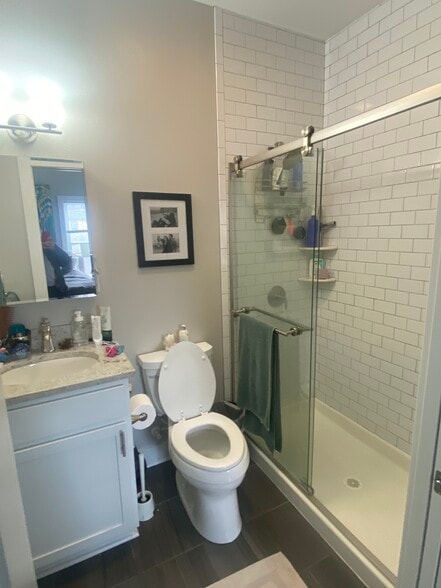 Building Photo - 139 W 2nd Ave