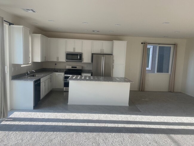 Building Photo - brand-new with two car garages, four bedro...