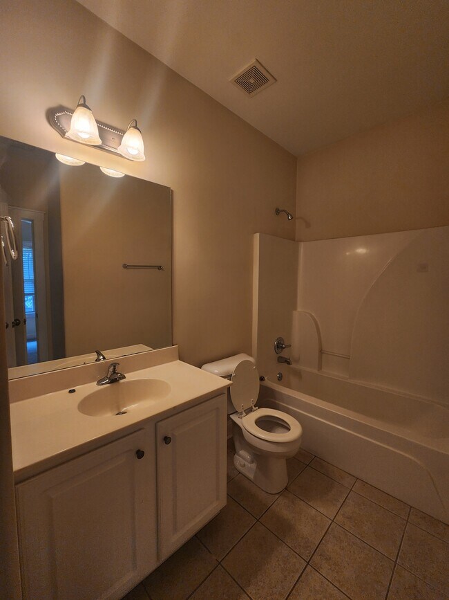 Building Photo - 130 Artisan Pl