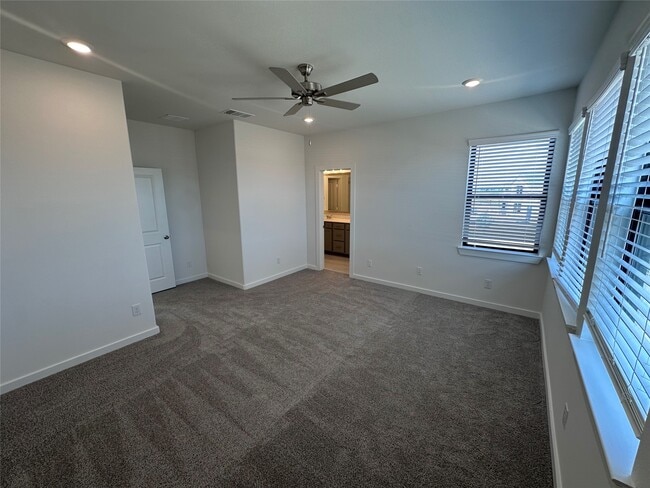 Building Photo - 3331 Loam Ln