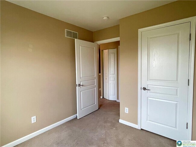 Building Photo - 1503 Artisan Ct