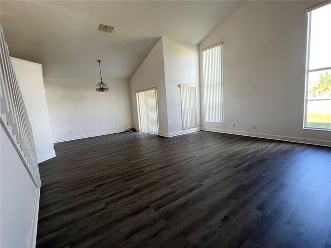 Building Photo - 3257 Falcon Point Dr