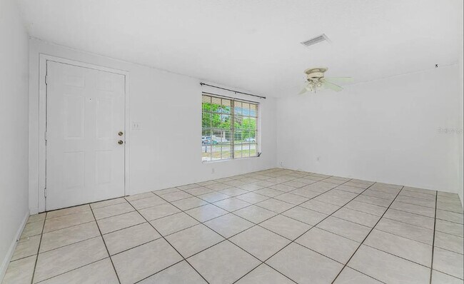 Building Photo - Charming 2 Bedroom, 2 Bath Home in Port Ch...