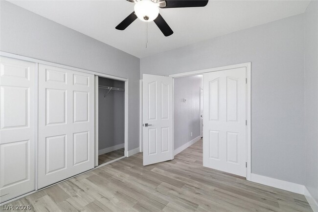 Building Photo - 972 Prestwick St