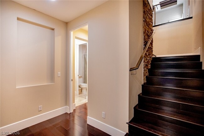 Building Photo - 69 Hawk Ridge Dr