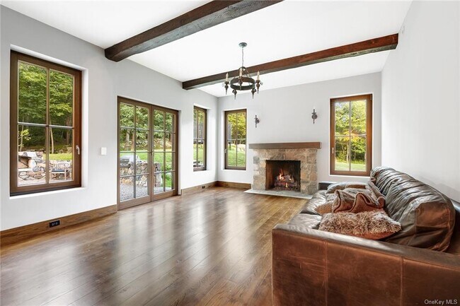 Building Photo - 51 Chapman Rd