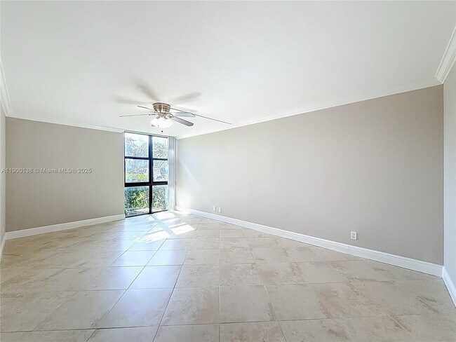 Building Photo - 1350 River Reach Dr