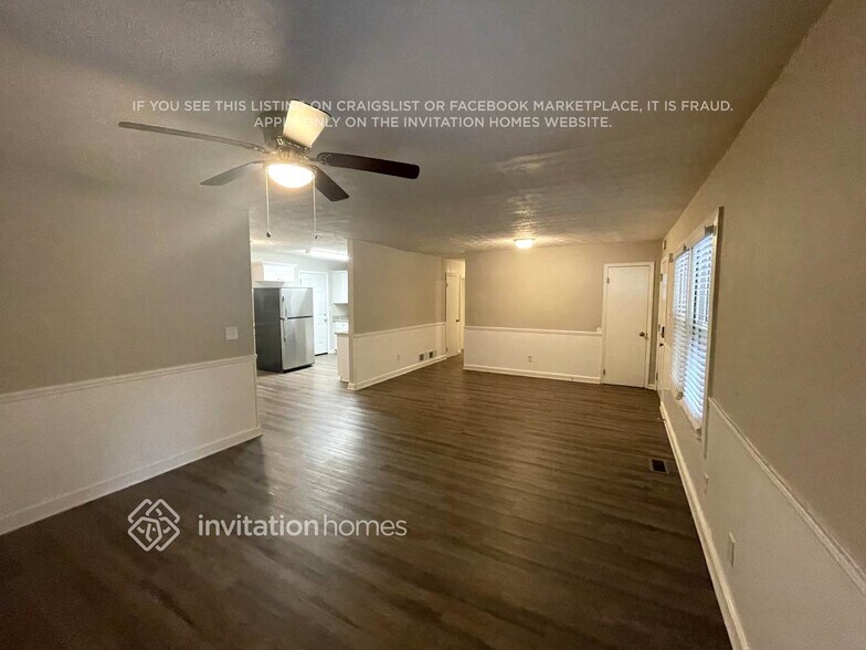Building Photo - 3172 Fern Valley Dr SW