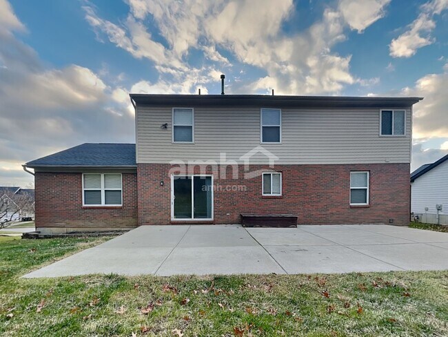 Building Photo - 1889 Bridle Path