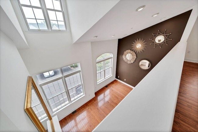 Building Photo - 100 Abbie Ct