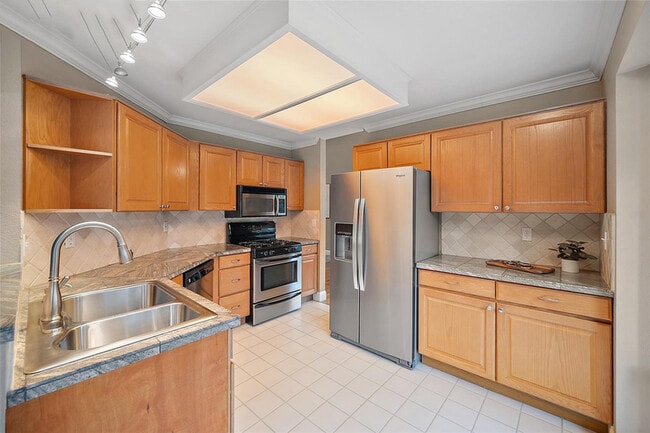 Building Photo - 1169 Beacon Hill Way