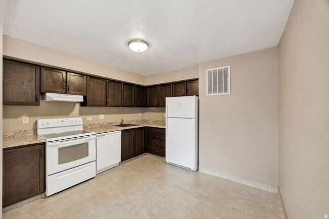 Building Photo - 240 E 400 N