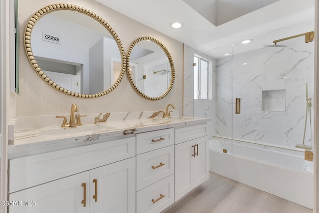 Building Photo - 24739 Vía Madera