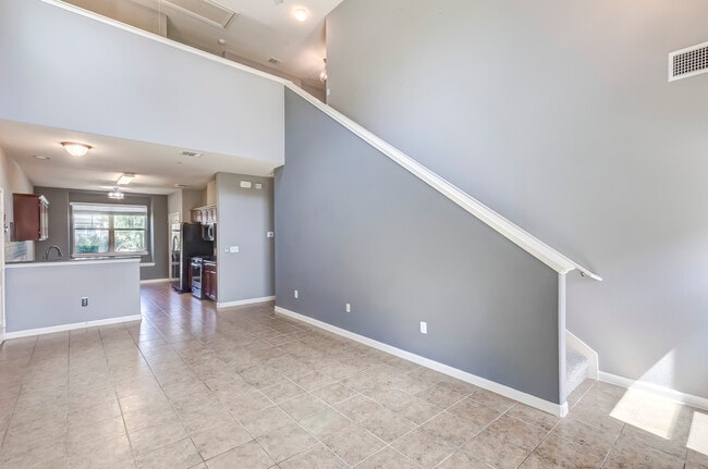 Building Photo - 1620 Bryant Dr