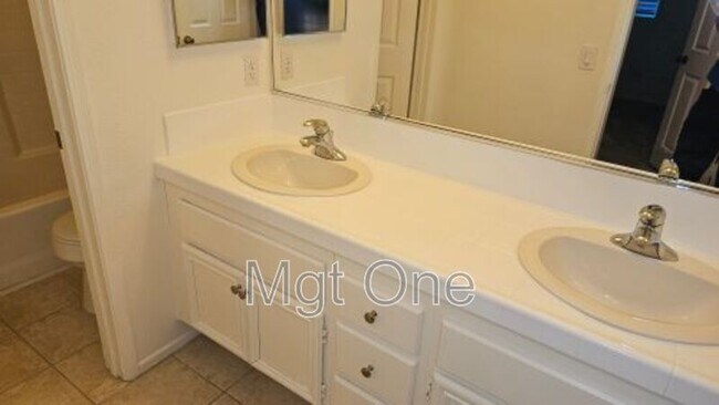 Building Photo - 20823 Westbury Rd