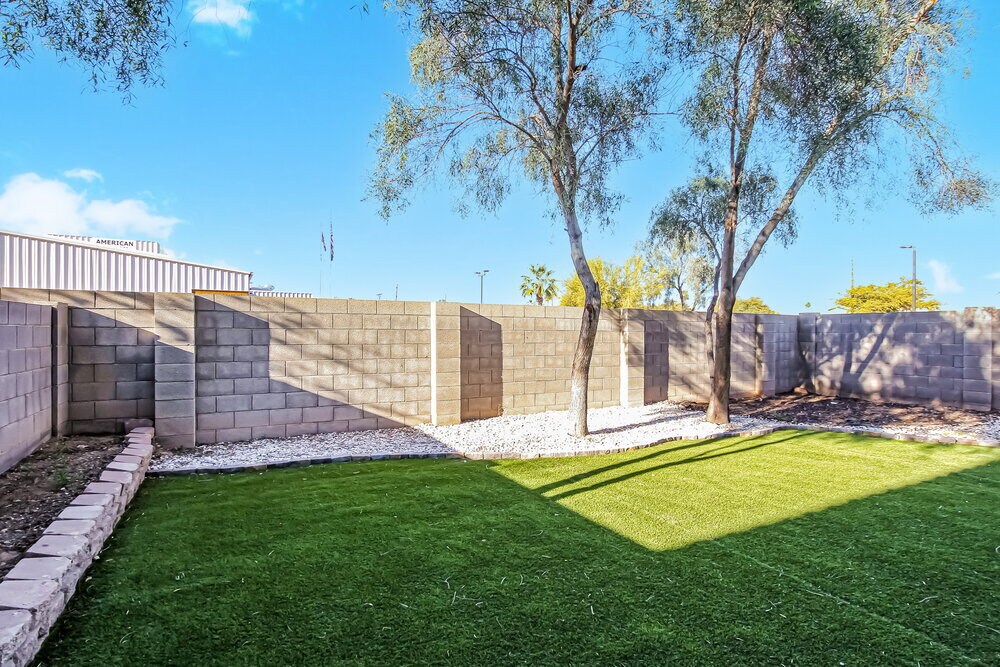 Building Photo - 11552 E Flower Cir